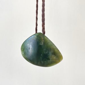 Kahurangi Pounamu Half Pipi Necklace – Greenstone Pendant by Amie Redpath - AM&hellip;
