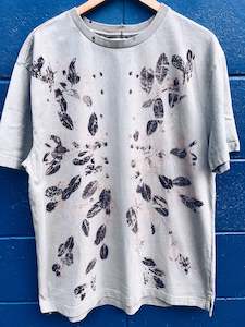 Feijoa Burst ~ Men's / Unisex Tee ~ Cotton M/L