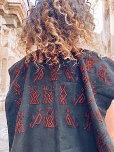 Black & Rust color Hupile ~ Nebaj ~ Hand woven