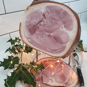 Deli: NZ Free Farmed Ham (Whole) approx. 8-9kg kg