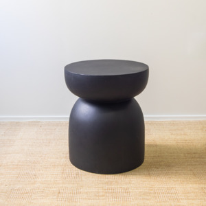 Furniture: Pedestal Side Table- Black