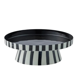 Dining: Linear Metal Cake Stand