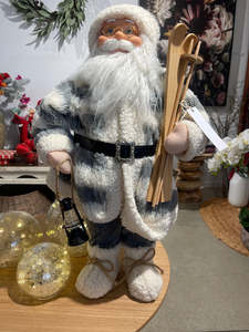 Santa Grey with skis