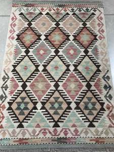 Vintage Handwoven Rug 132x86cm - piece 1115