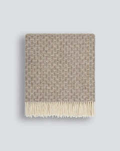 Baya Flemish 100% Lambswool Throw - Fawn