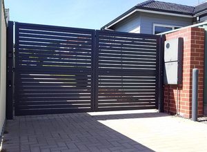 Products: Aluminium Driveway Gate in Auckland Homelovers