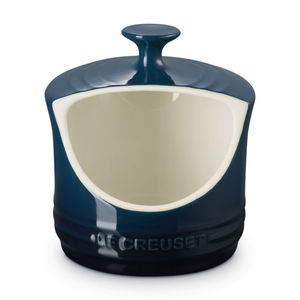 Le Creuset: Nuit Salt Pig