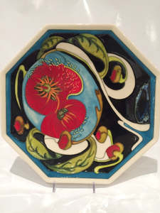 Moorcroft: Matai Bay Plate