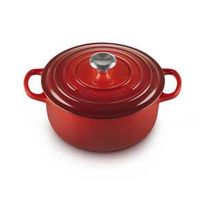 Signature Round Casserole 24cm Cerise