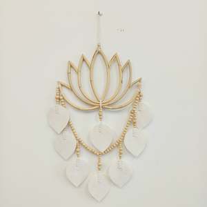 Homewares: Large Lotus & Leaf Dreamcatcher