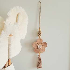 Homewares: Cotton Flower & Shell Tassel