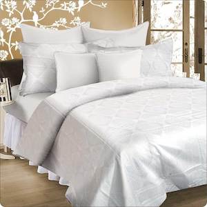 Best Seller: Quilt Cover Set - White Queen (375TC)