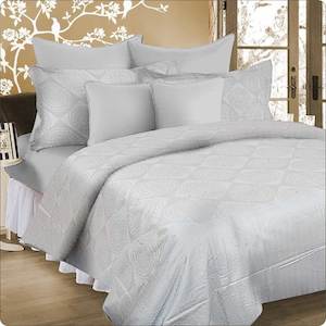 Best Seller: Quilt Cover Set - Silver Queen (375TC)