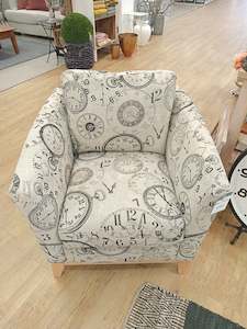 Northsouth: Rosa Clock Chair