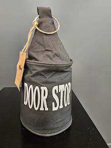 Parnell: Doorstop With Ring Black & White