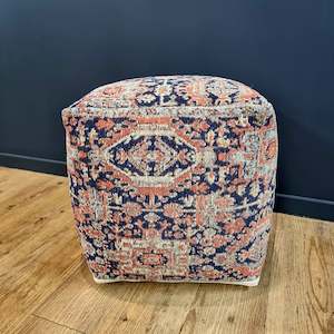 Signature Rugs: Edisto Pouf Multi