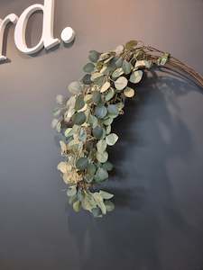 Flowers: Gunni Eucalyptus Hanging Trail