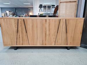 Sideboard: Karel Sideboard