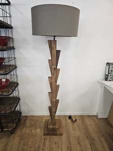 Products: Dandou Lamp Oak