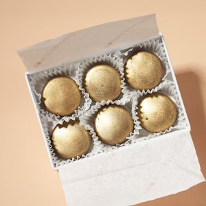 Chocolate Bonbons: Salted Caramel - 6 Chocolate Bonbons