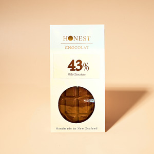 Chocolate Bars: Single Origin Milk Chocolate Bar - 43% Cacao - Ghana