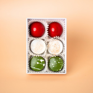 Products: Christmas Bonbon Selection – 6 Chocolate Bonbons