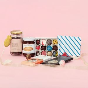 Gifts: Valentine's Chocolate Lovers Gift Box