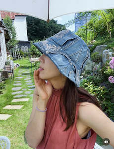 Frontpage: 커스텀 업사이클 데님 버킷햇 Customized Upcycled Denim Bucket Hat