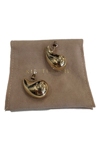 Accessories: Kirstin Ash Earrings