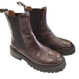 Shoes: DEADLY PONIES BOOTS SIZE 39