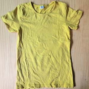RE-Loved - MTAF Yellow Short Sleeve Top (7-8 Years)