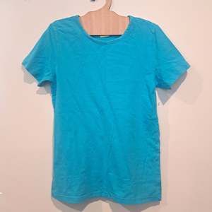 RE-Loved - MTAF Blue Short Sleeved Top (11 - 12 Years)