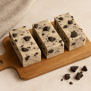 Fudge: FUDGE - COOKIES & CREAM