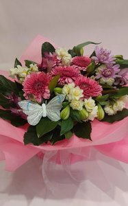 Products: Pretty in Pink Posy Box - Hornby Florist
