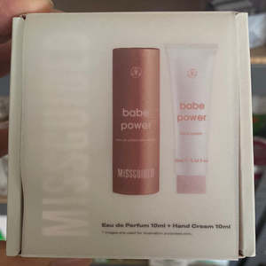 Gift Set: Missguided babe power eau de parfum 10ml 2 piece set