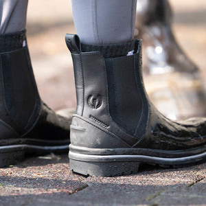 Casual Footwear: Kerrits Coachella Pull On Waterproof Barn Boot