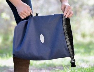 Dog Feed: Weatherbeeta Explorer Dog Food Portable Bag