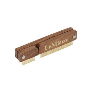 New Tack: LeMieux Artisan Quarter Mark Comb
