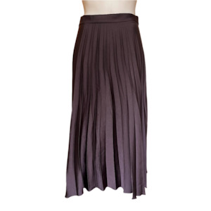 Womens Clothing: Kilt Skirt - Size 8