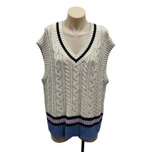 Womens Clothing: Cable Knit Vest - Size M
