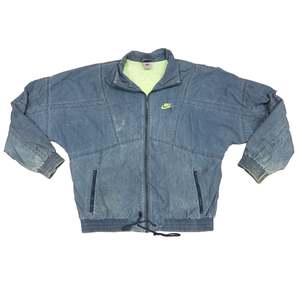 Rewind Collection: Nike Windbreaker - Size L