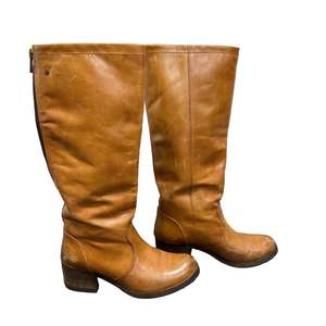 Rewind Collection: Brown Boots - Size 40