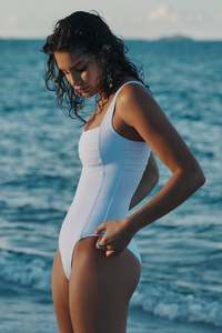 De Luxe Square Neck 1Pce