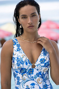 A Cup: Sicily Keyhole 1Pce