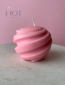 HOT Candles: Large Swirl Candle Pink