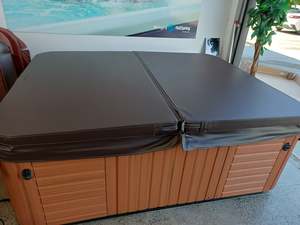 Pre Loved Spas: HOTSPOT STRIDE - PRELOVED