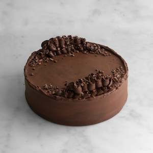 Classic Cakes: Dark Chocolate Ganache Cake