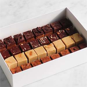 Cakery: Classic Slice Selection Gift Box