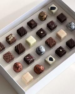 Frontpage: Liqueur Truffle Selection Boxes Wholesale