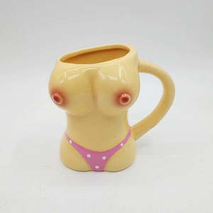 Mugs: BIKINI BOOB MUG